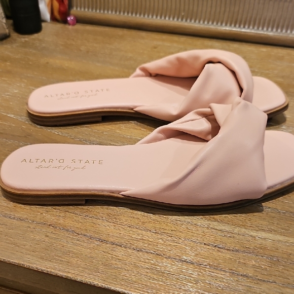 Altar'd State Pink Slide Sandals with Knotted Design - Picture 2 of 3